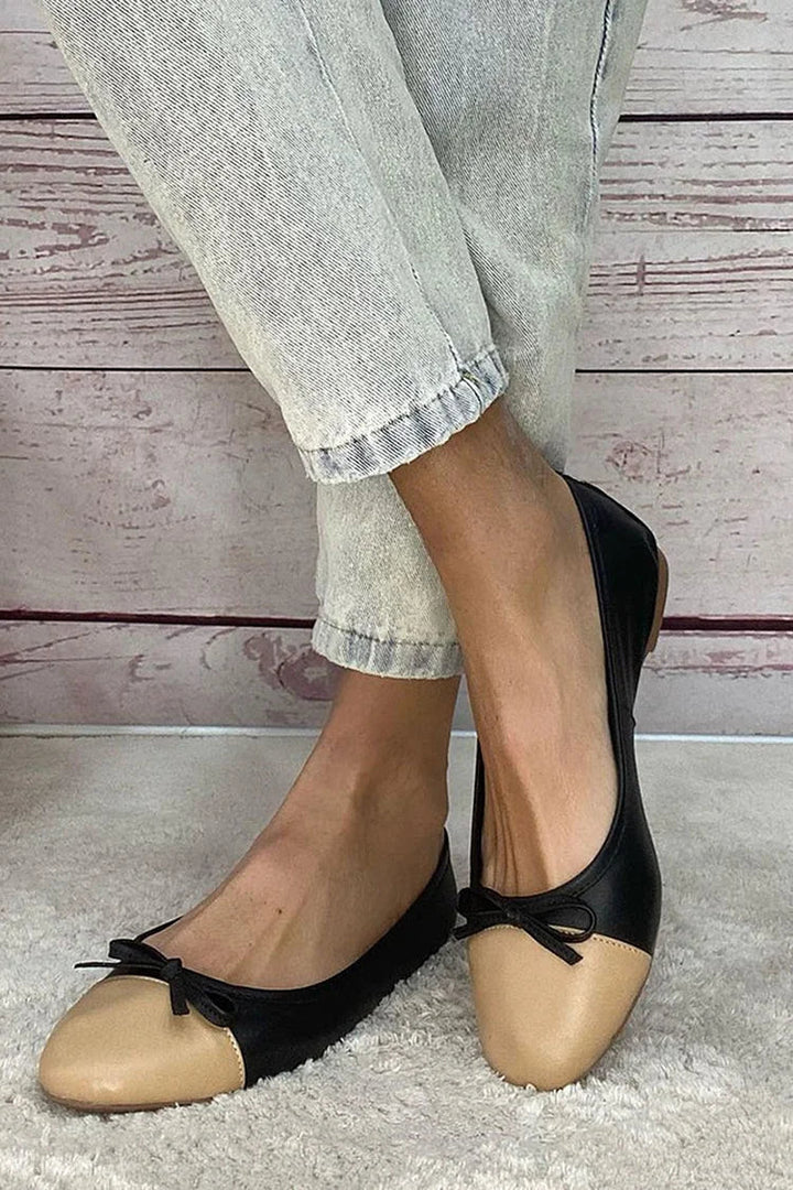 Black colour block ballet flats with round toe and bow