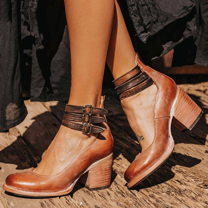 Roberta | Buckle Heel