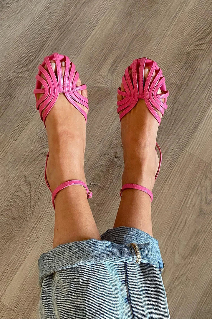 Cut-out ballerina flats with round toe in solid colour and ankle strap