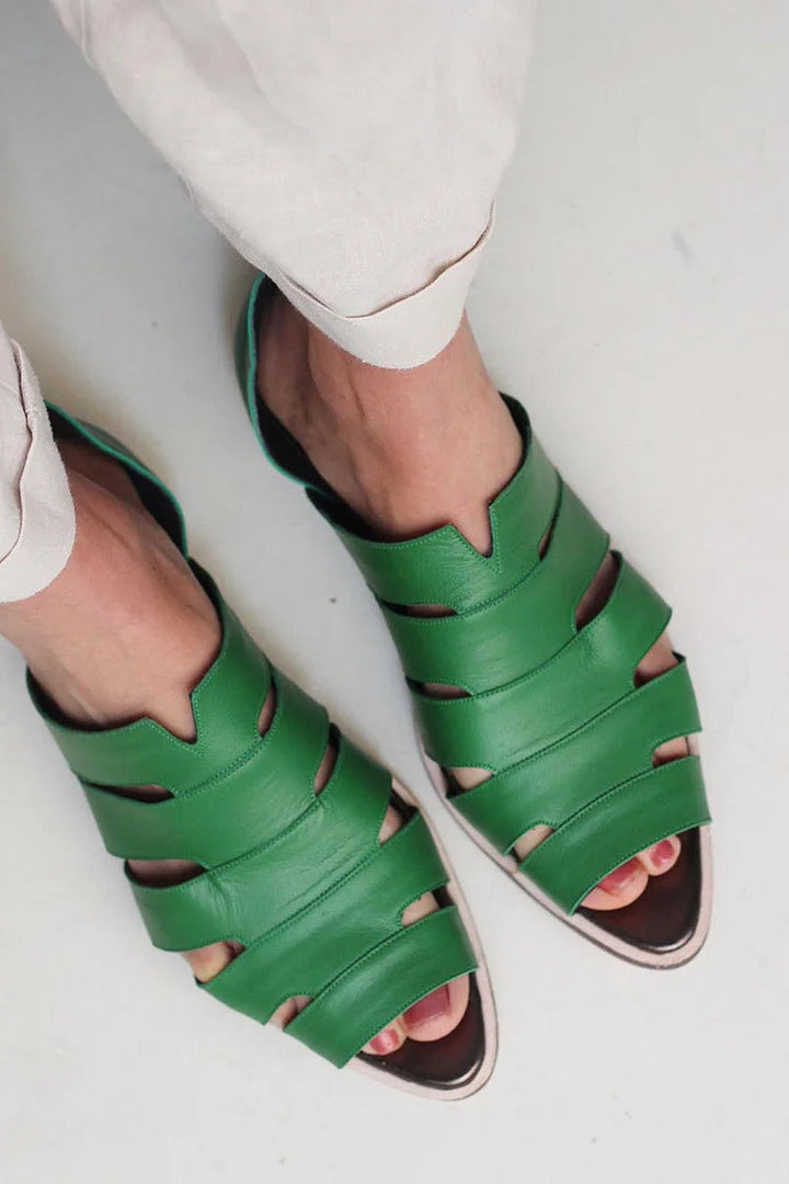 Cut-out peep toe slip-on pointed ballet flats