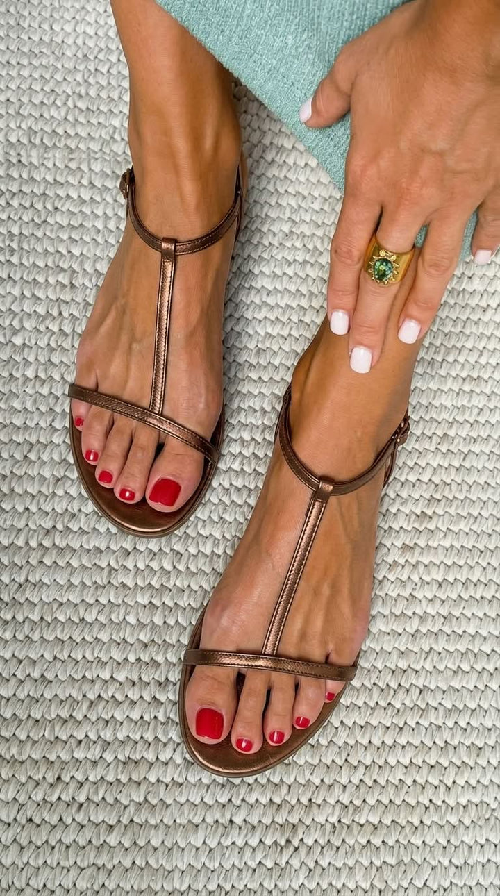 Metallic Summer Flat Sandals with T-Strap