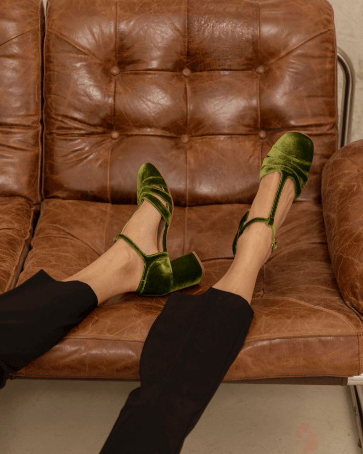 Wide cut-out velvet heels with buckle and T-strap