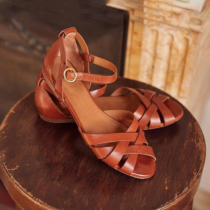 Cut-out peep toe sandals in solid colours with ankle strap and buckle
