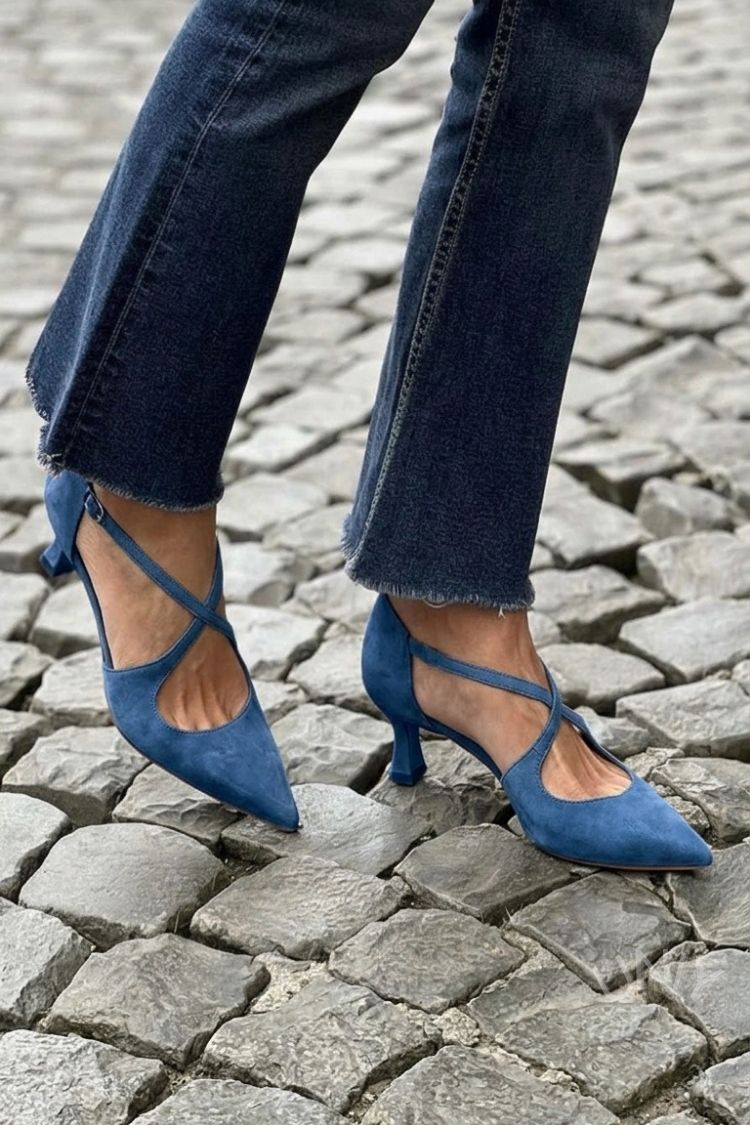 Low Heeled Khaki Pointed Shoes with Buckle and Crossed Straps