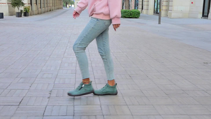 Green therapeutic comfort shoes with lace-up and low-profile rubber sole