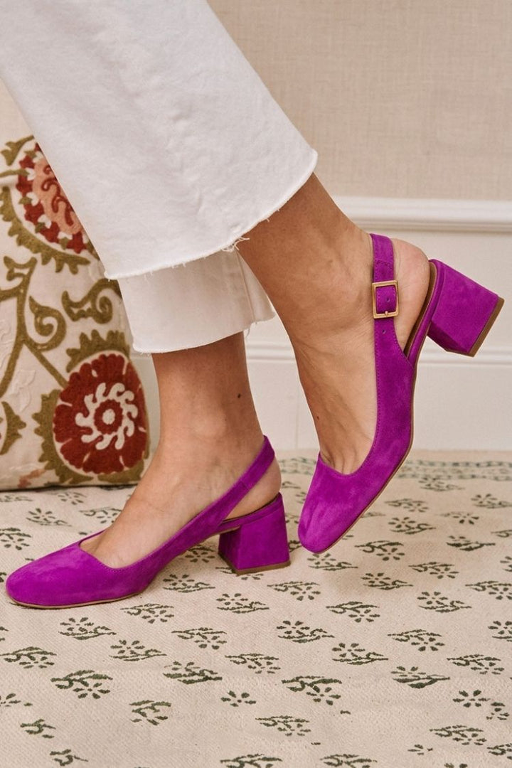 Essential Chunky Slingback Heels in Khaki with Square Toe and Buckle