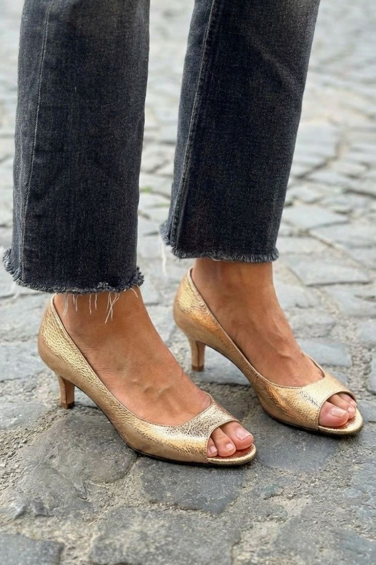 Chic Metallic Gold Champagne Peep Toe Kitten Heels