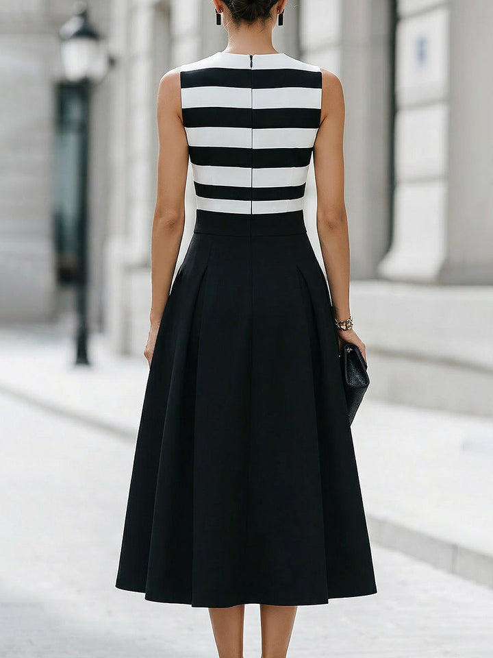Elegant midi A-line dress, sleeveless, striped, with pockets