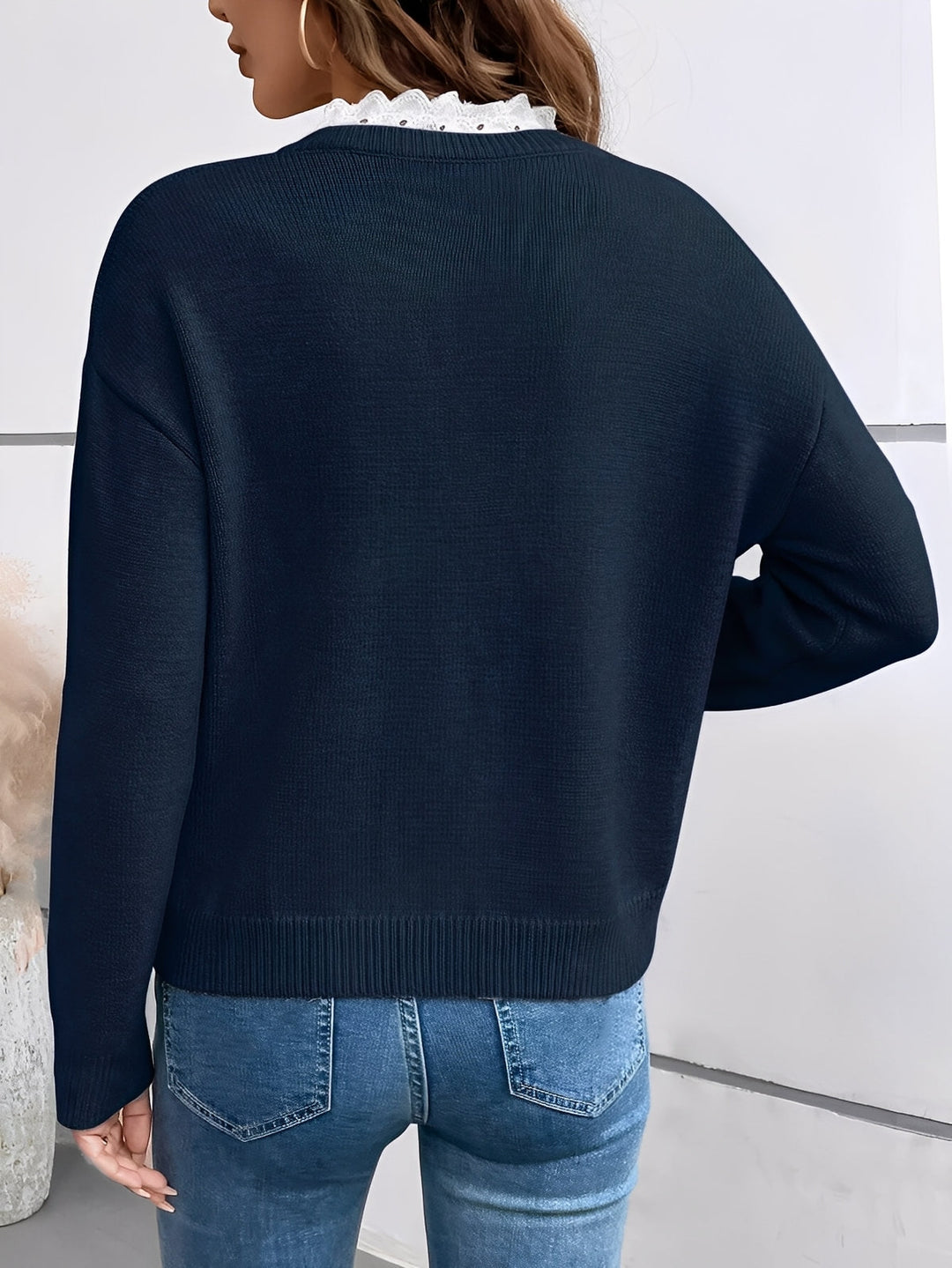 Céline | Chic Knitted Jumper with Elegant Lace Collar