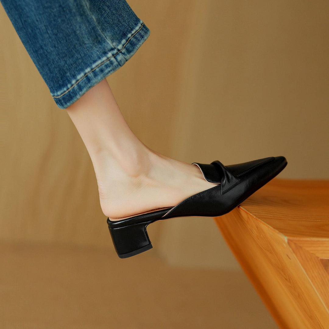 Letizia | Pointed Mules with Bow