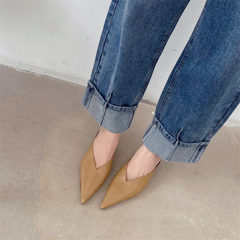 Caterina | Pointed Mules with V-Neck