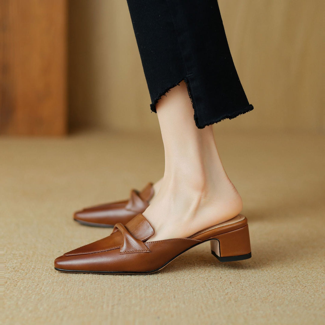 Letizia | Pointed Mules with Bow