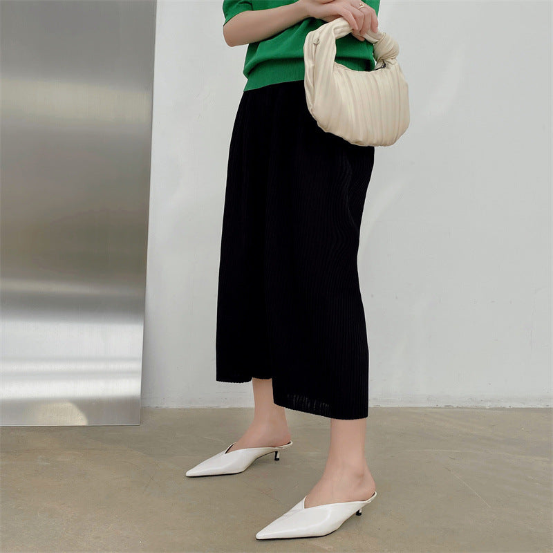 Caterina | Pointed Mules with V-Neck
