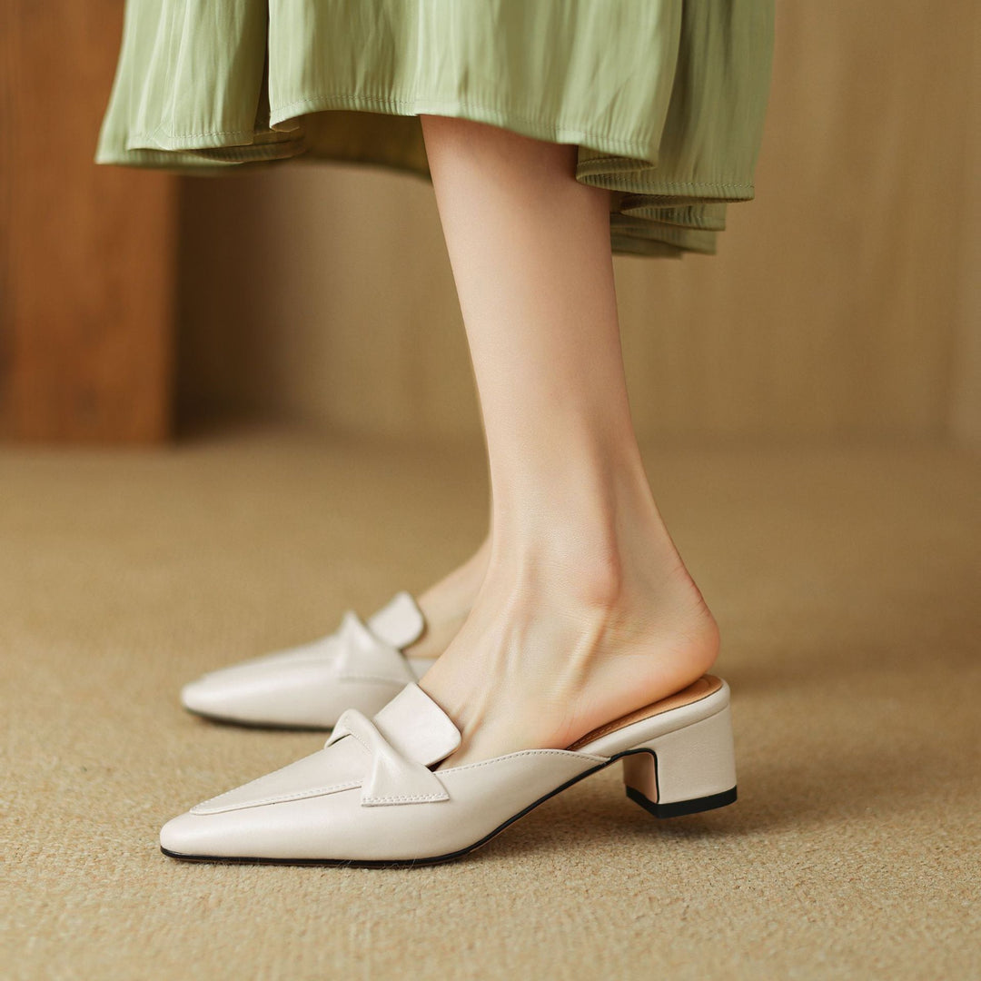 Letizia | Pointed Mules with Bow