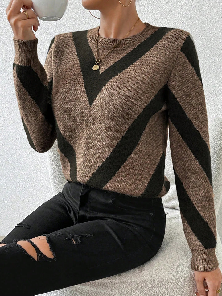 New autumn and winter knitted sweater with geometric pattern, round neck and long sleeves