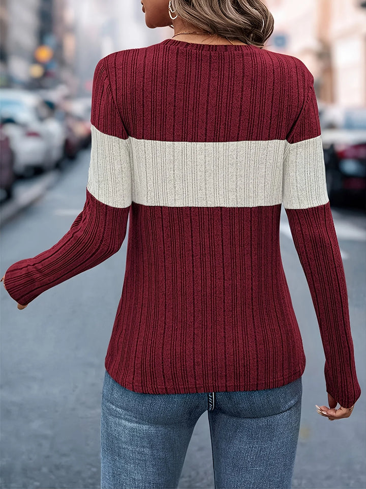 Autumn new style elegant casual women's top in European and American style, knitted, with long sleeves, contrast colours and slim fit.
