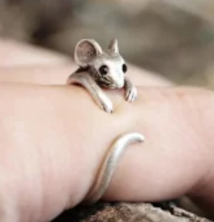 Adorable Mouse Wrap Ring – Vintage Adjustable Jewellery