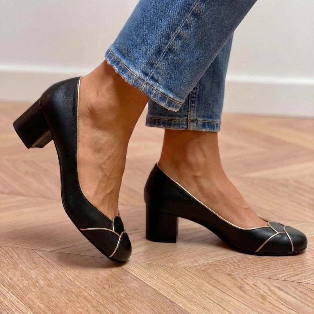 Elegant Block Heels in Black and Gold with Round Toes and Contrasting Profiles