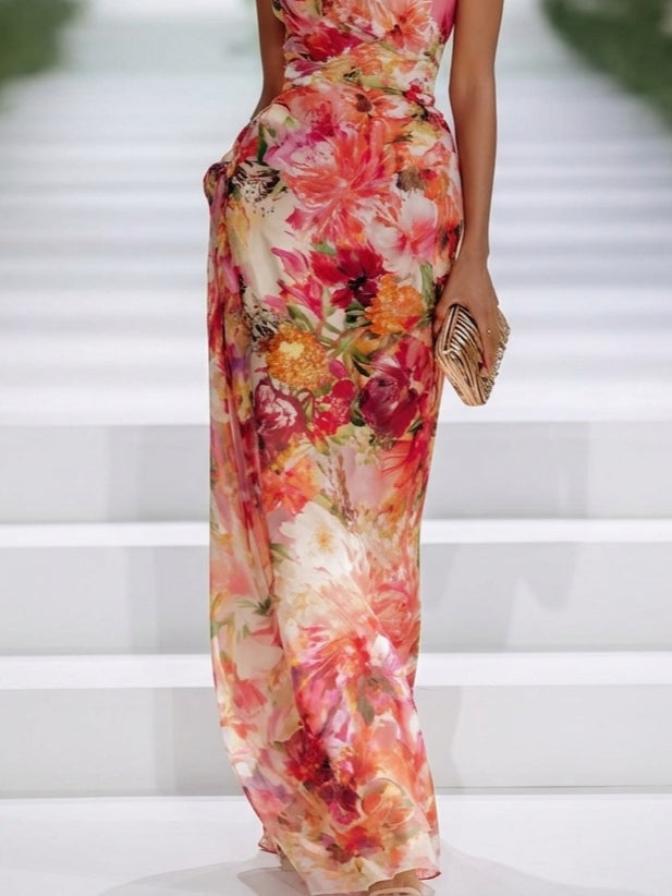 Maxi Dress Without Sleeves in Red Chiffon with Halter Neck and Floral Print