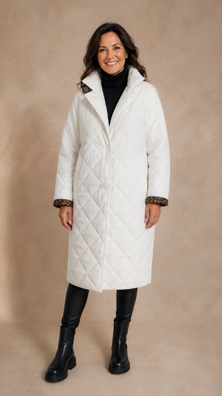 White reversible quilted jacket, diamond quilting with open collar and long sleeves