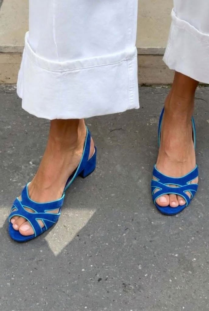 Cut-out peep toe low heeled sandals
