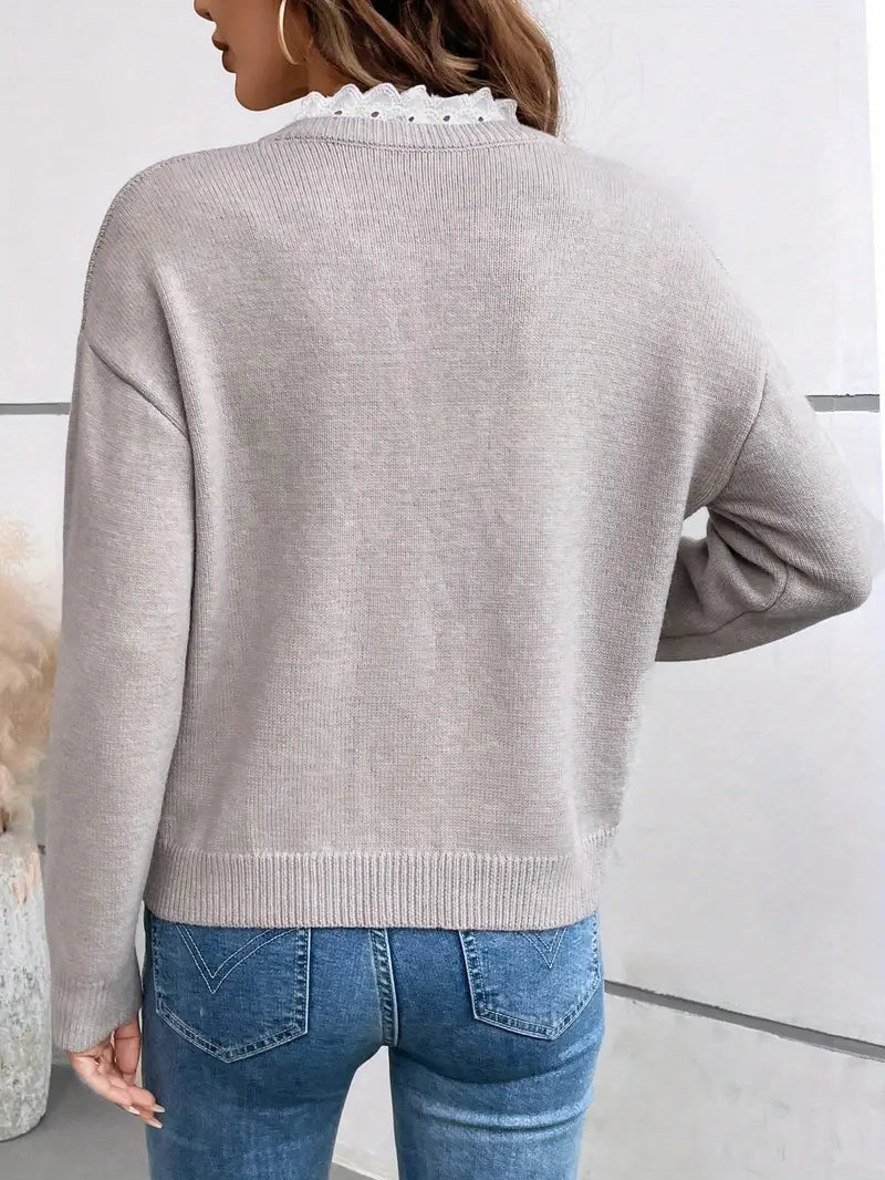 Céline | Chic Knitted Jumper with Elegant Lace Collar
