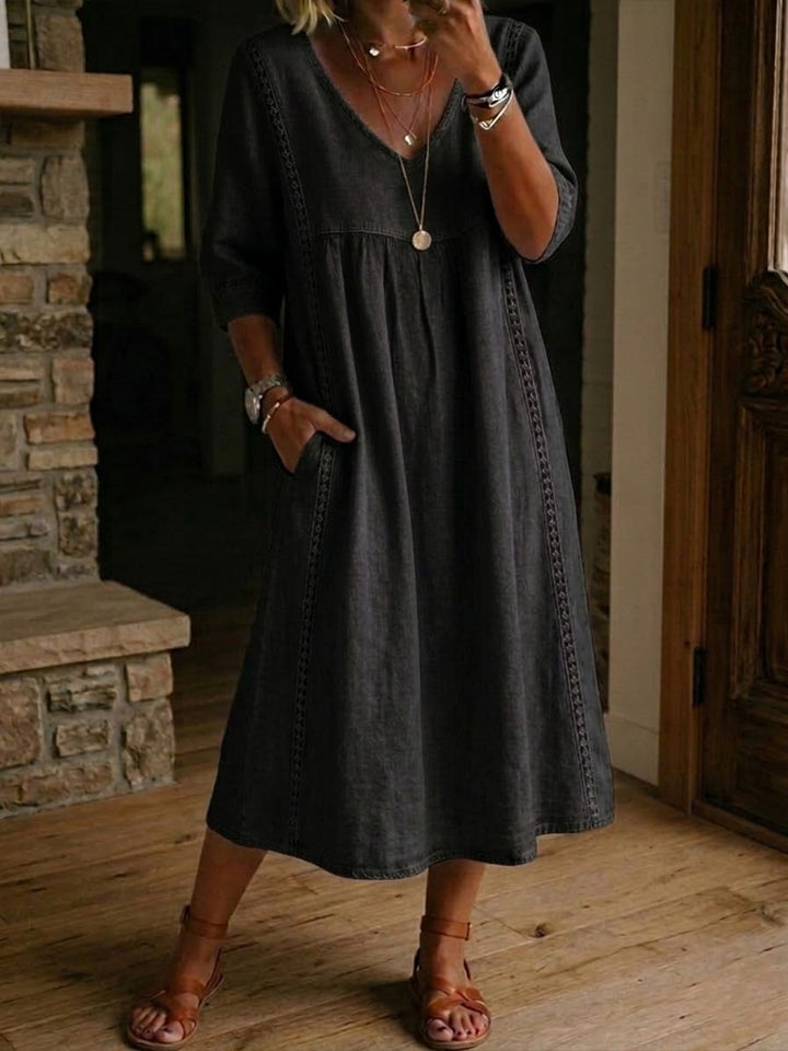 Aurélia | Loose-Fit Dress with Lace Trim